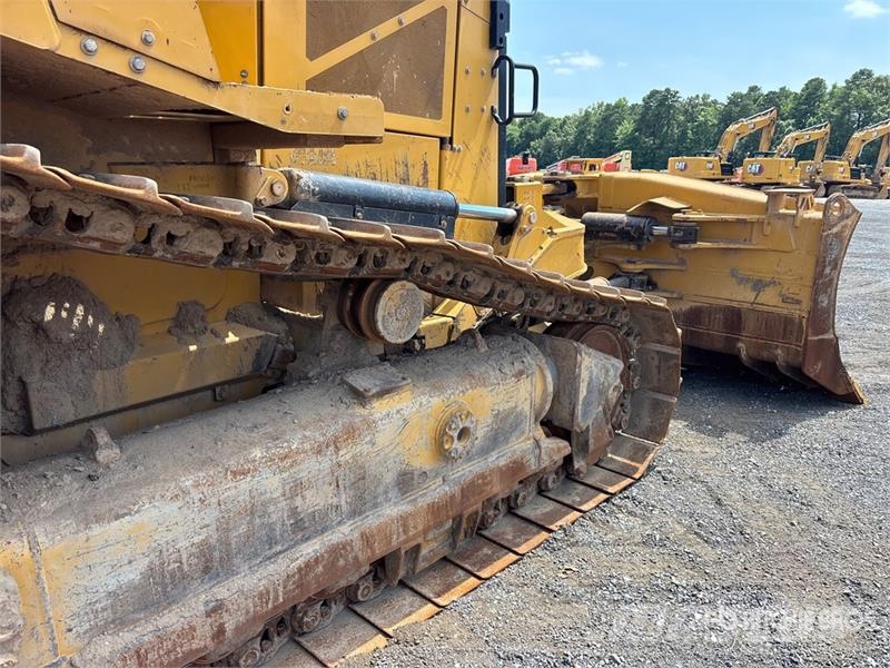 CAT D6 XE Crawler dozers