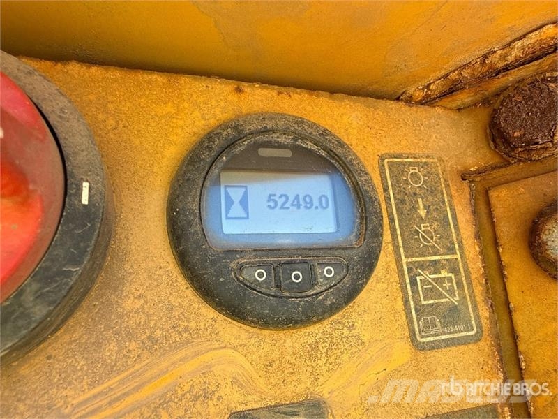CAT D6 XE Crawler dozers