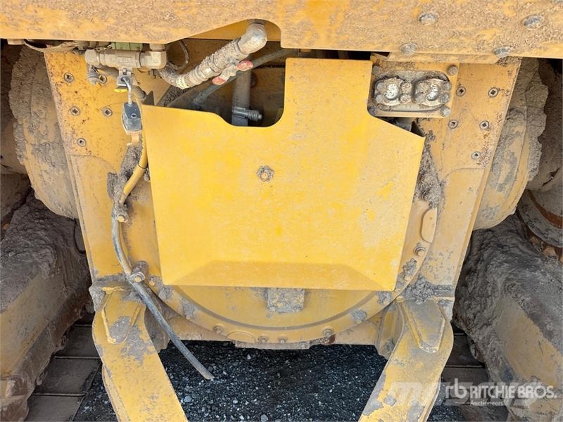 CAT D6 XE Crawler dozers