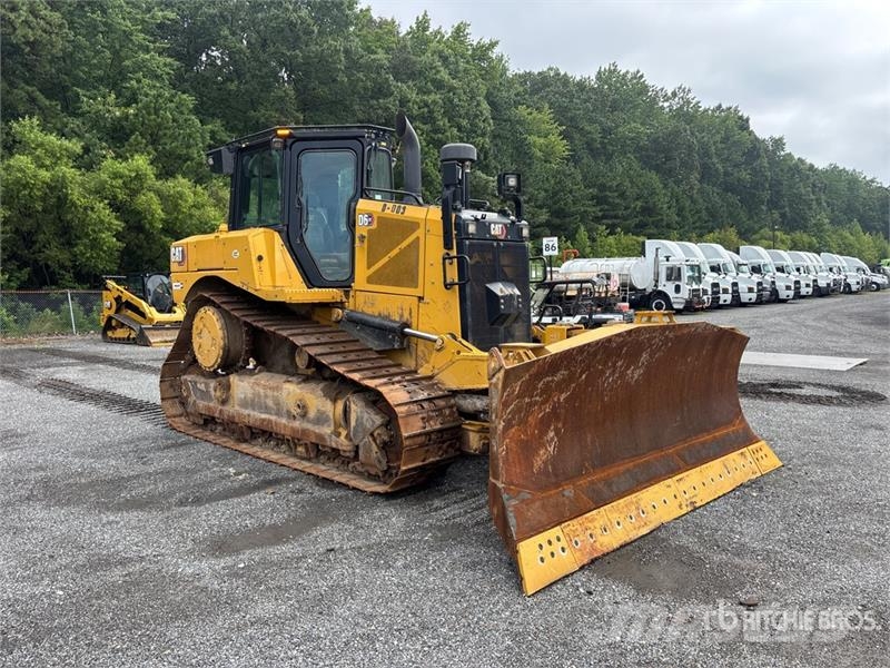 CAT D6 XE Crawler dozers