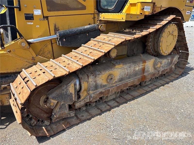 CAT D6 XE Crawler dozers