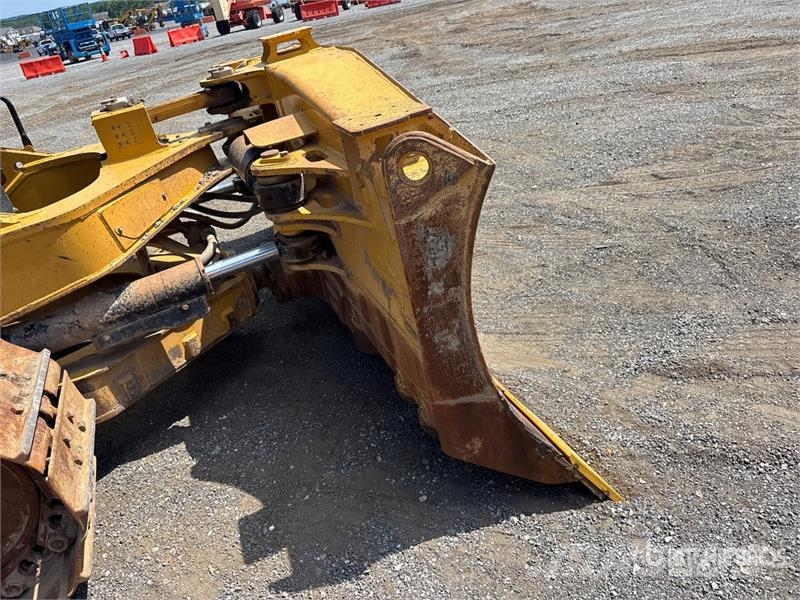 CAT D6 XE Crawler dozers