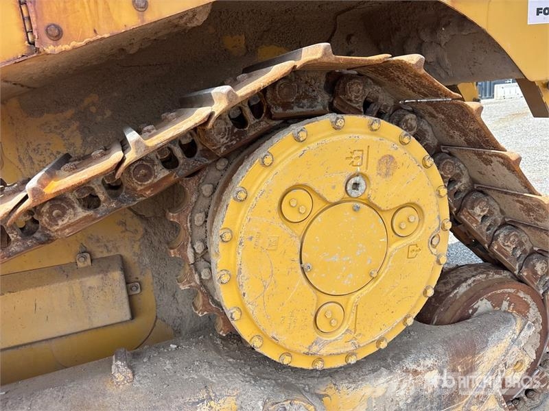 CAT D6 XE Crawler dozers