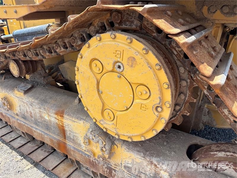 CAT D6 XE Crawler dozers