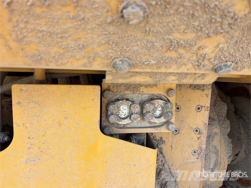 CAT D6 XE Crawler dozers
