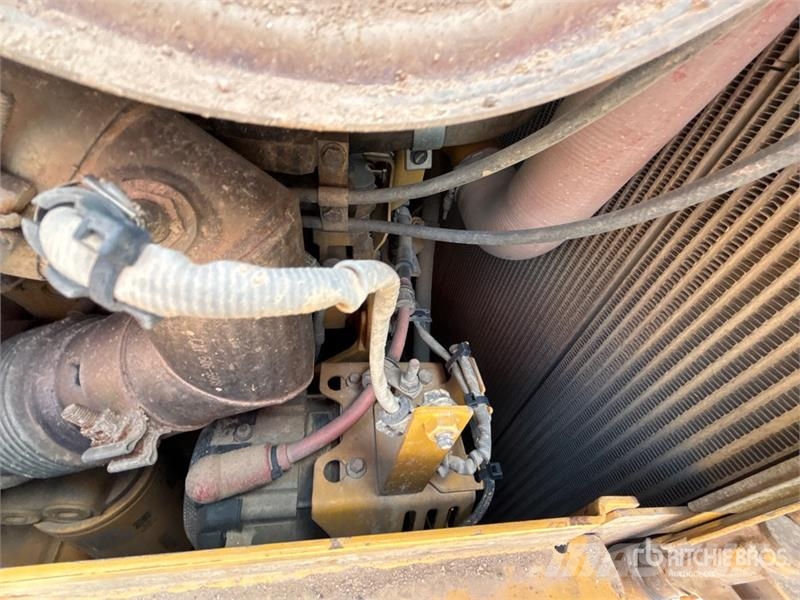 CAT D6 XE Crawler dozers