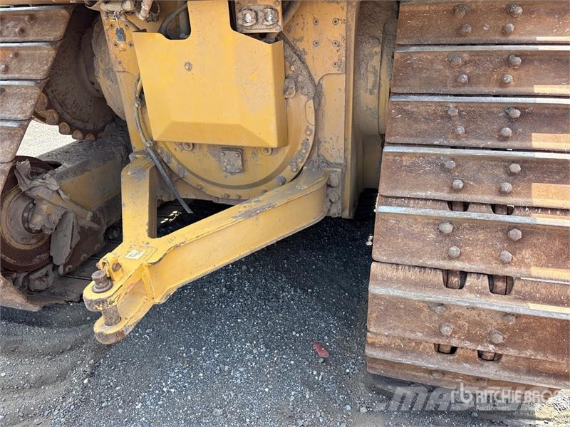CAT D6 XE Crawler dozers