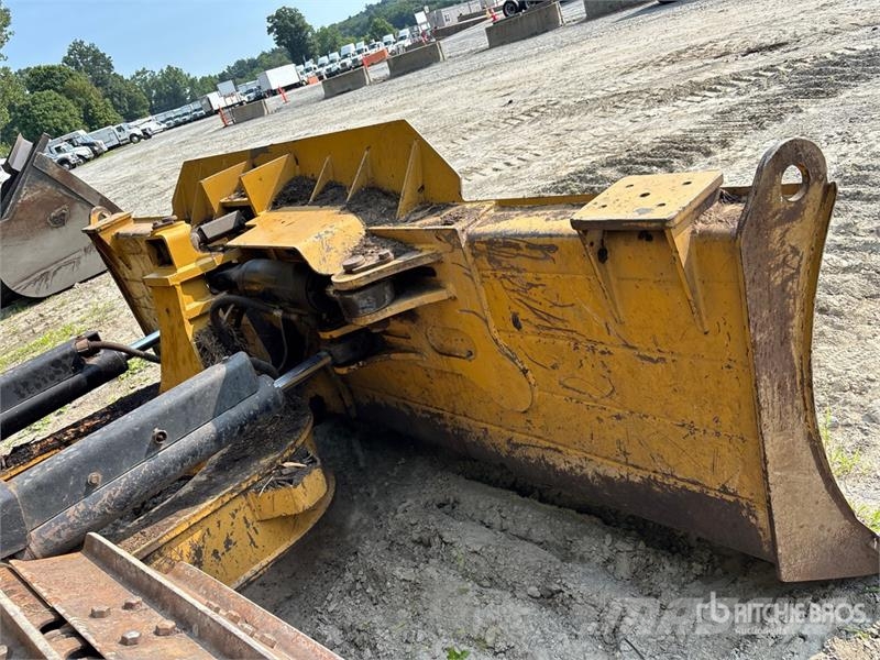 CAT D6N LGP Crawler Dozer (Inoperable) Buldožerji goseničarji
