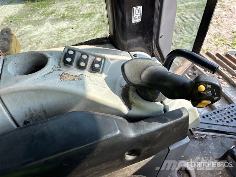CAT D6N LGP Crawler Dozer (Inoperable) Buldožerji goseničarji