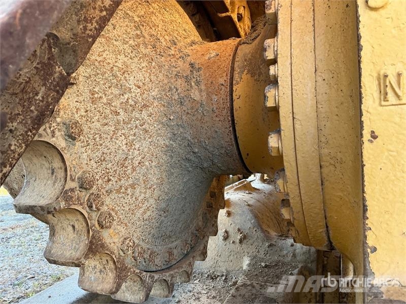 CAT D8N Bulldozer