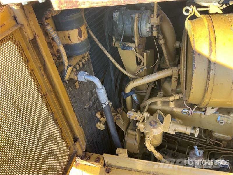 CAT D8N Bulldozer