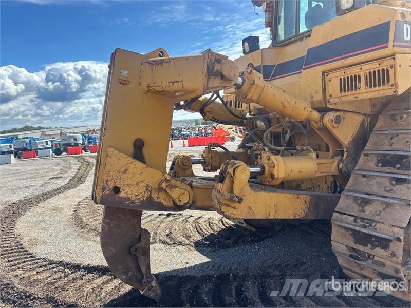 CAT D8R Crawler dozers