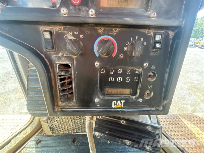 CAT D8R Crawler dozers