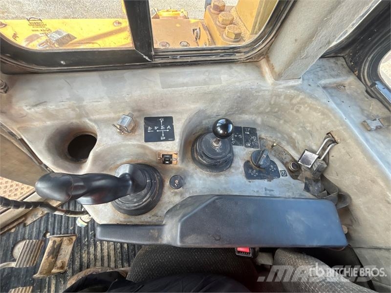 CAT D8R Crawler dozers