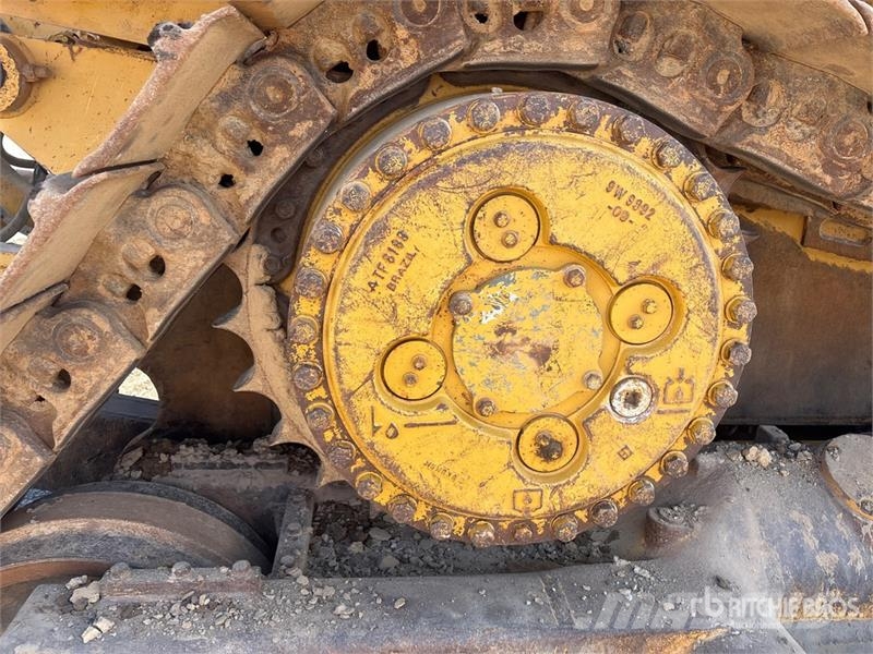 CAT D8R Crawler dozers