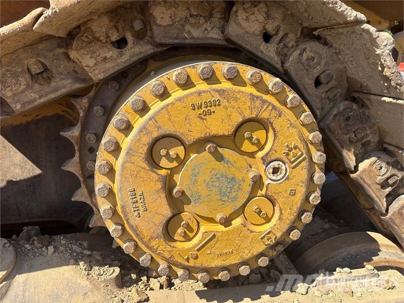 CAT D8R Crawler dozers