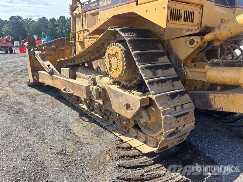 CAT D8R Crawler dozers