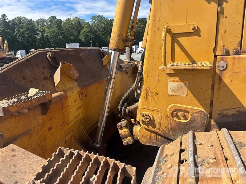 CAT D8R Crawler dozers