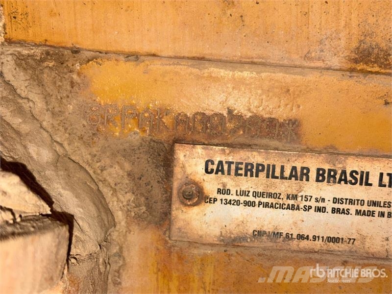 CAT D8R Series II Crawler Dozer 크롤러 도저