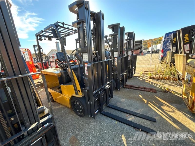 CAT EC25EN2 2400 lb Electric Forklift Elektriskie autoiekrāvēji