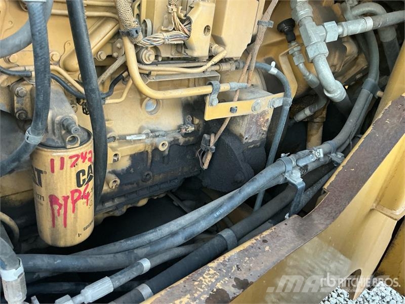 CAT IT38H Wheel Loader Pale gommate