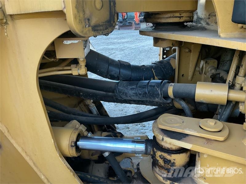 CAT IT38H Wheel Loader Pale gommate