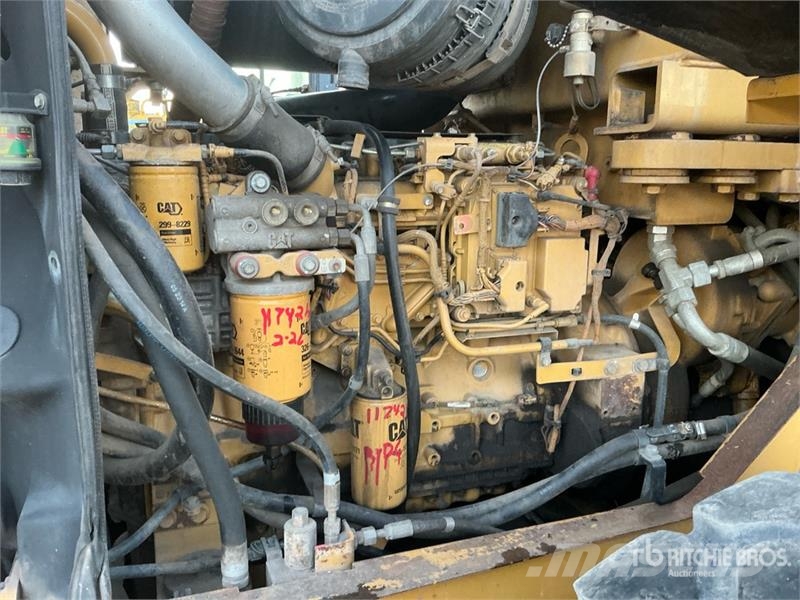 CAT IT38H Wheel Loader Pale gommate