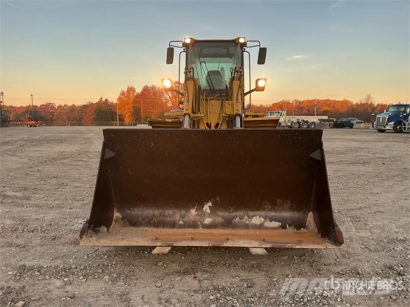 CAT IT38H Wheel Loader Pale gommate