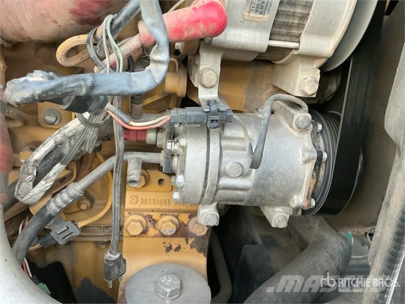 CAT IT38H Wheel Loader Pale gommate