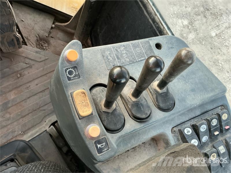 CAT IT38H Wheel Loader Pale gommate