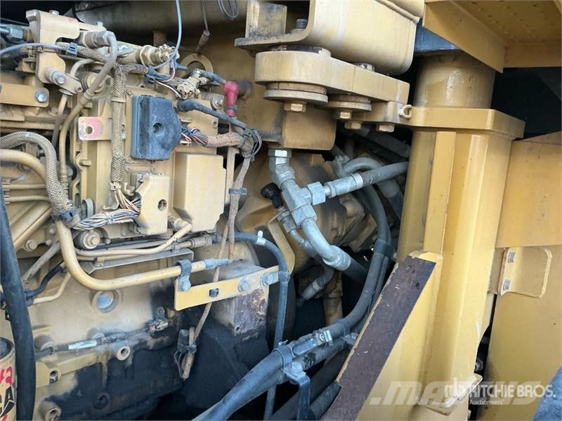 CAT IT38H Wheel Loader Pale gommate