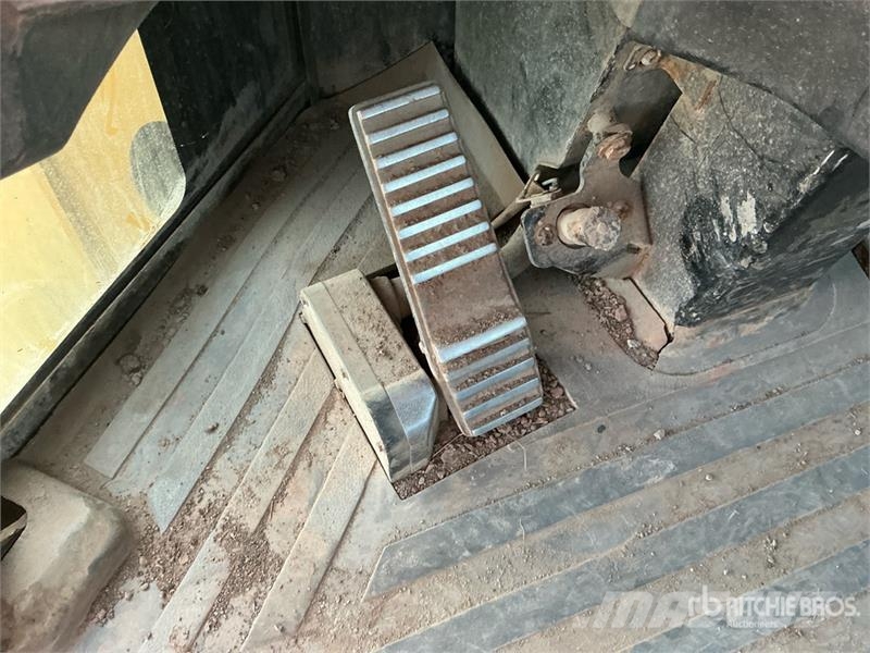 CAT IT38H Wheel Loader Pale gommate