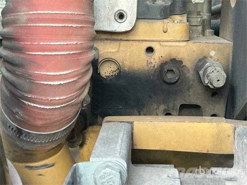 CAT IT38H Wheel Loader Pale gommate