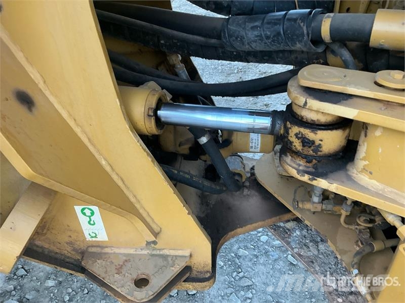 CAT IT38H Wheel Loader Pale gommate