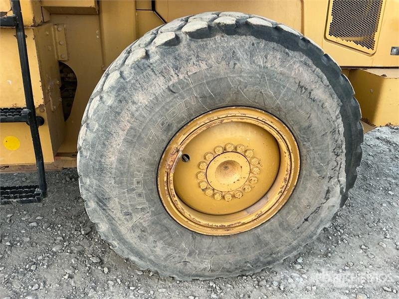CAT IT38H Wheel Loader Pale gommate