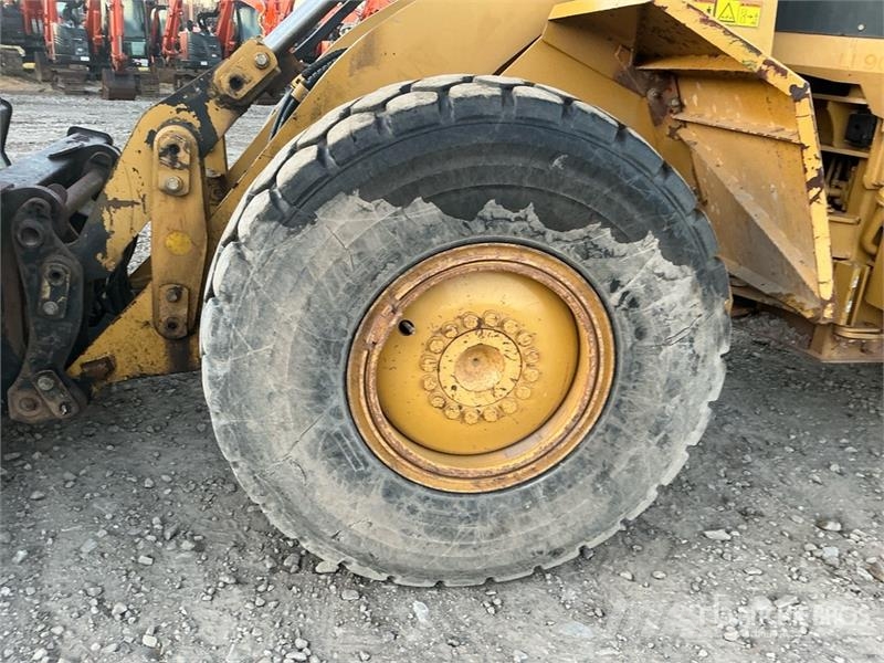 CAT IT38H Wheel Loader Pale gommate