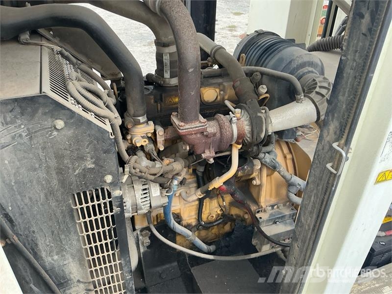 CAT XQ-30 27 kW Skid-Mounted Generator Set Dīzeļģeneratori