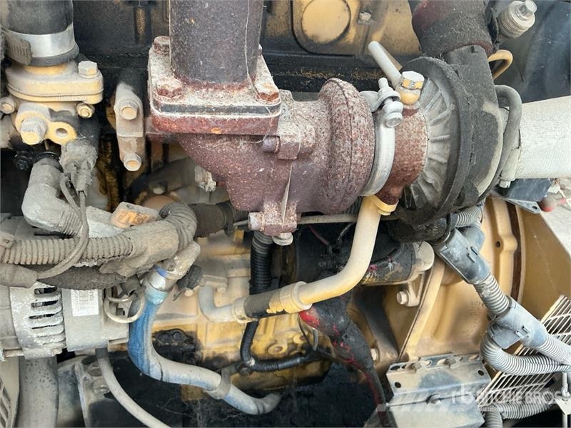 CAT XQ-30 27 kW Skid-Mounted Generator Set Dīzeļģeneratori