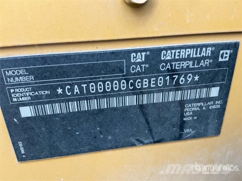 CAT XQ-30 27 kW Skid-Mounted Generator Set Dīzeļģeneratori