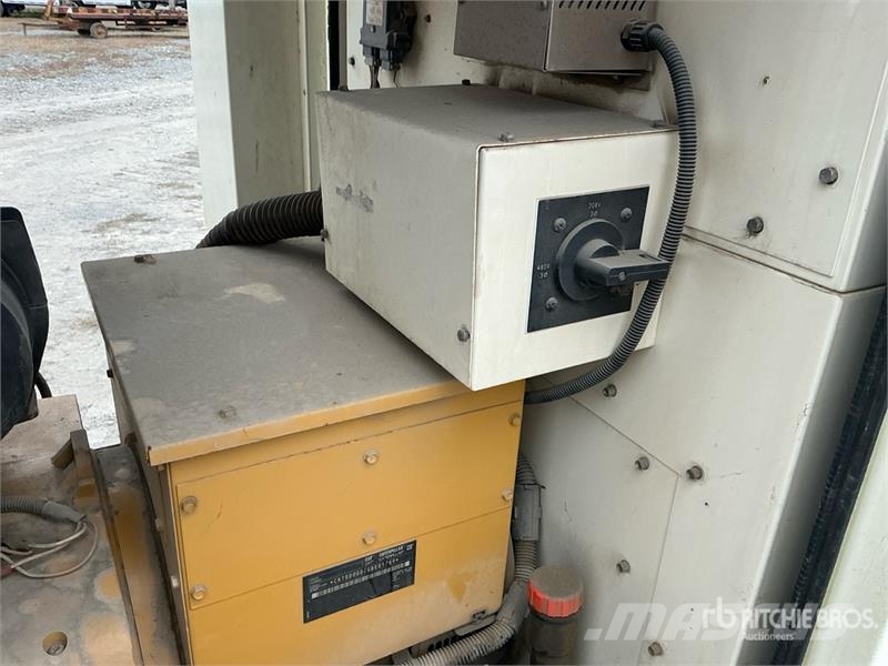 CAT XQ-30 27 kW Skid-Mounted Generator Set Dīzeļģeneratori
