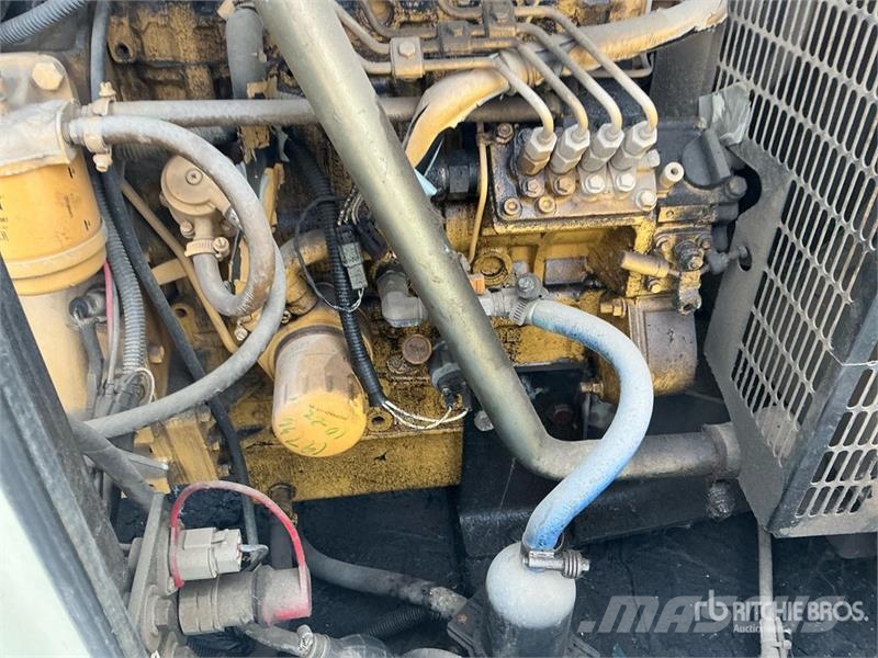 CAT XQ-30 27 kW Skid-Mounted Generator Set Dīzeļģeneratori