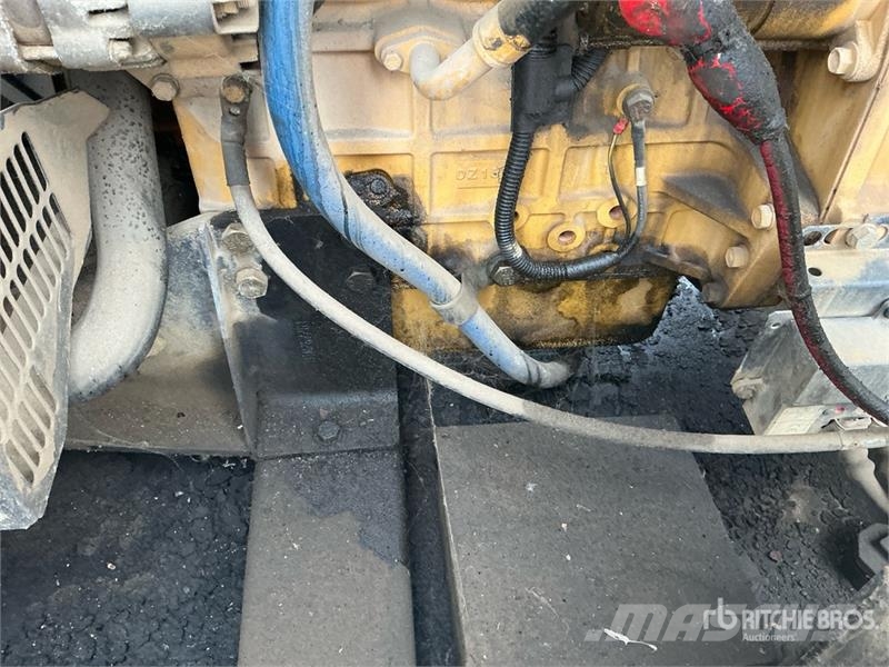 CAT XQ-30 27 kW Skid-Mounted Generator Set Dīzeļģeneratori