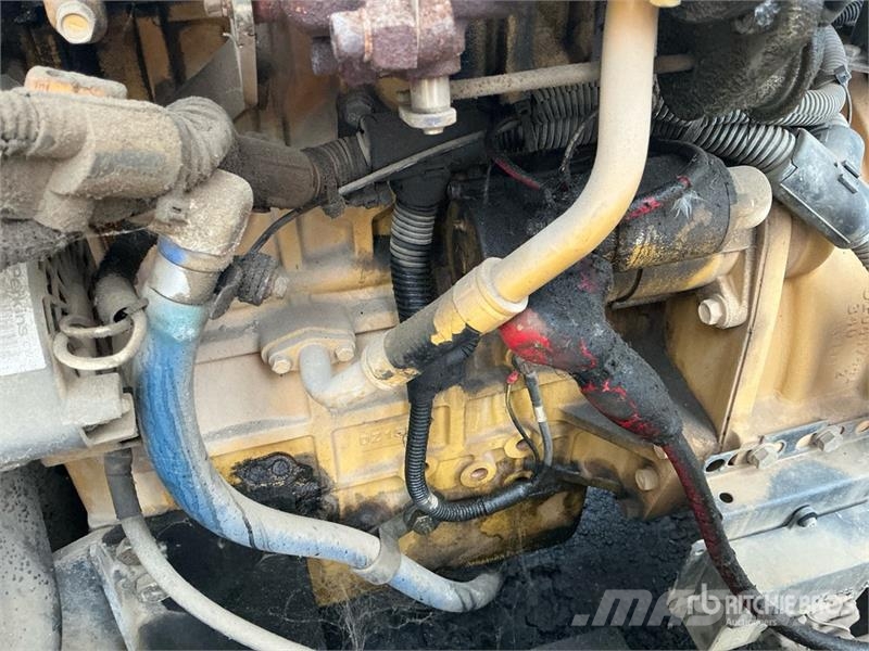 CAT XQ-30 27 kW Skid-Mounted Generator Set Dīzeļģeneratori