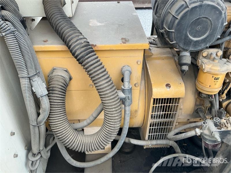 CAT XQ-30 27 kW Skid-Mounted Generator Set Dīzeļģeneratori