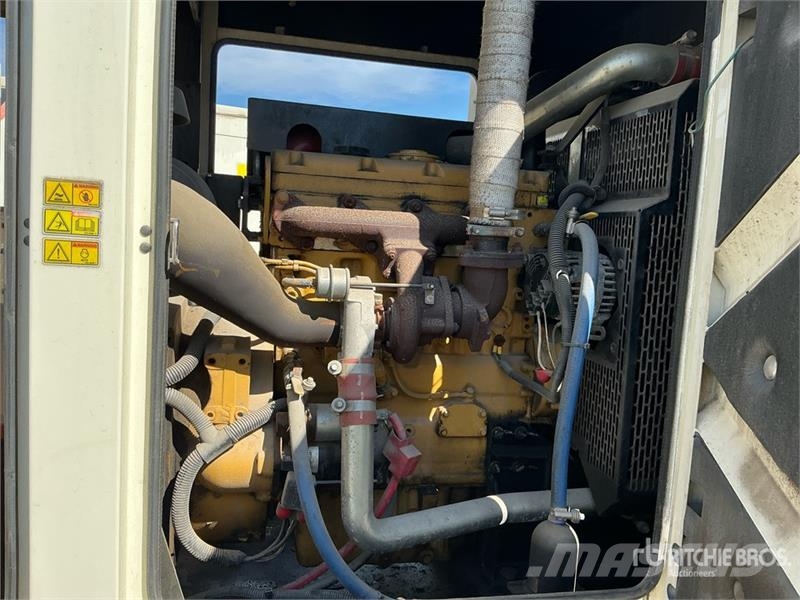 CAT XQ100 100 kW Mobile Generator Set 柴油发电机