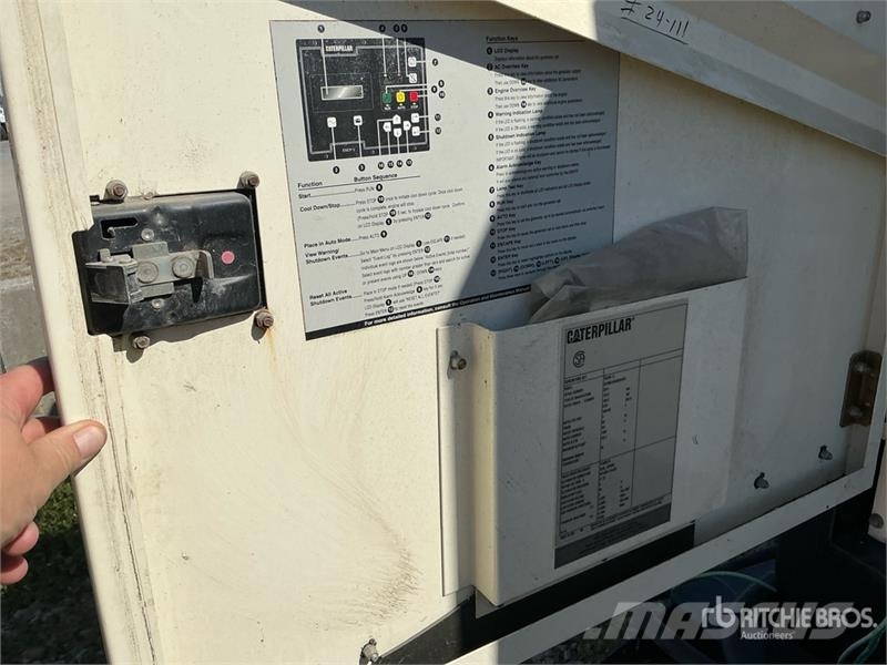 CAT XQ100 100 kW Mobile Generator Set Dizelski agregati