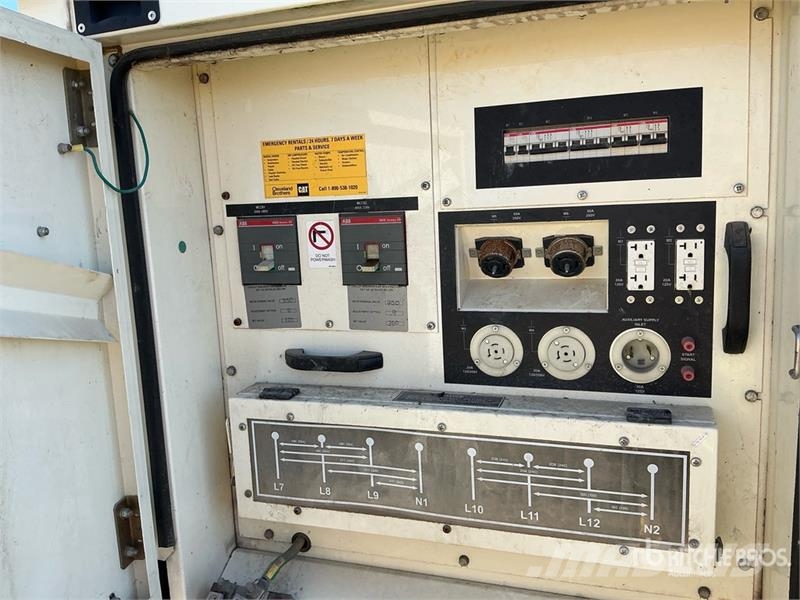 CAT XQ100 100 kW Mobile Generator Set Dizelski agregati