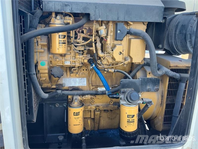 CAT XQ100 100 kW Mobile Generator Set 柴油发电机