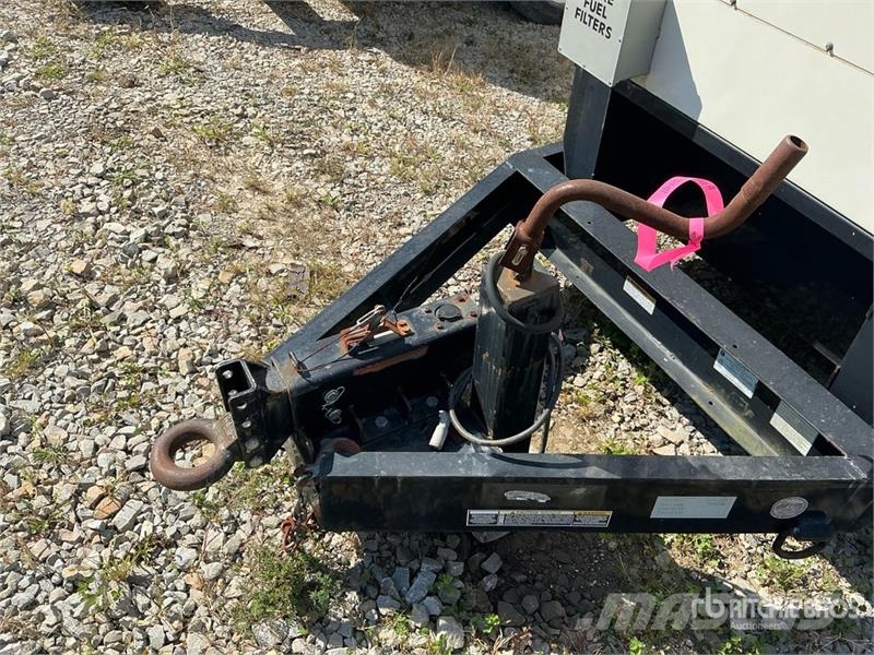 CAT XQ100 100 kW Mobile Generator Set Dizelski agregati