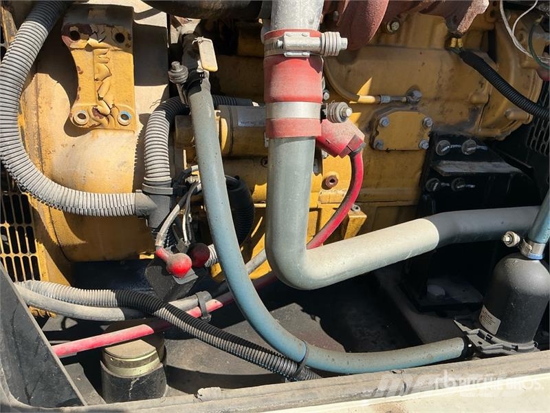 CAT XQ100 100 kW Mobile Generator Set Dizel agregati